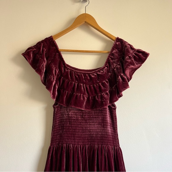 Hill House Akilah Nap Dress in Burgundy Velvet - Picture 11 of 16